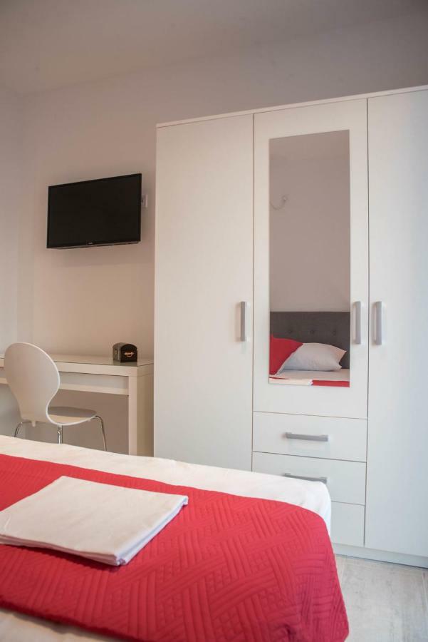 Apartment Eli - Sea View Mlini Kültér fotó